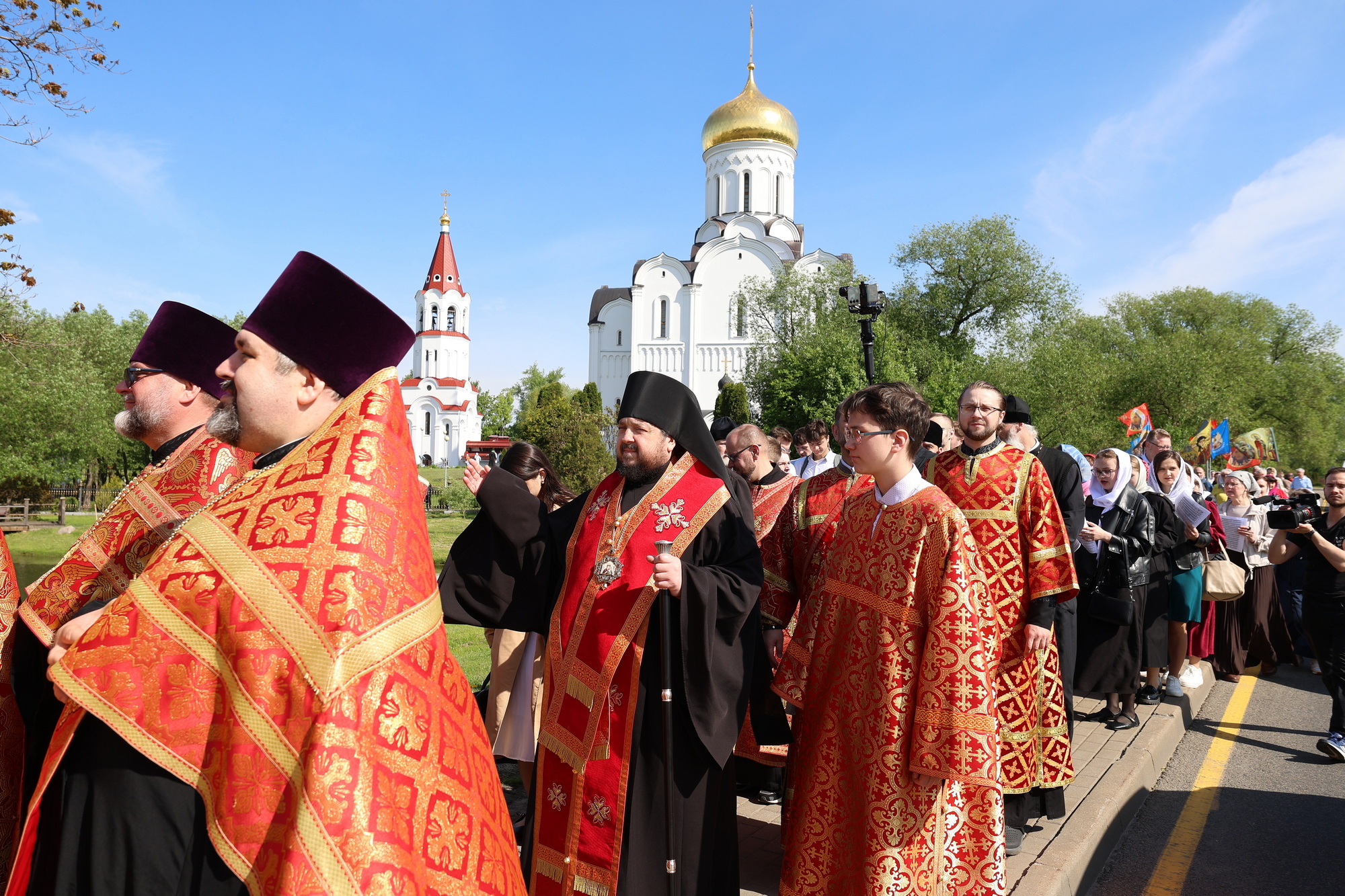 Крестный ход в поддержку института семьи «Семья: сегодня, завтра и всегда»